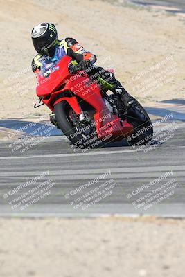 media/Dec-01-2025-Moto Forza (Mon) [[2daa91e15f]]/2-Intermediate Group/Session 2 (Turns 9 and 10)/